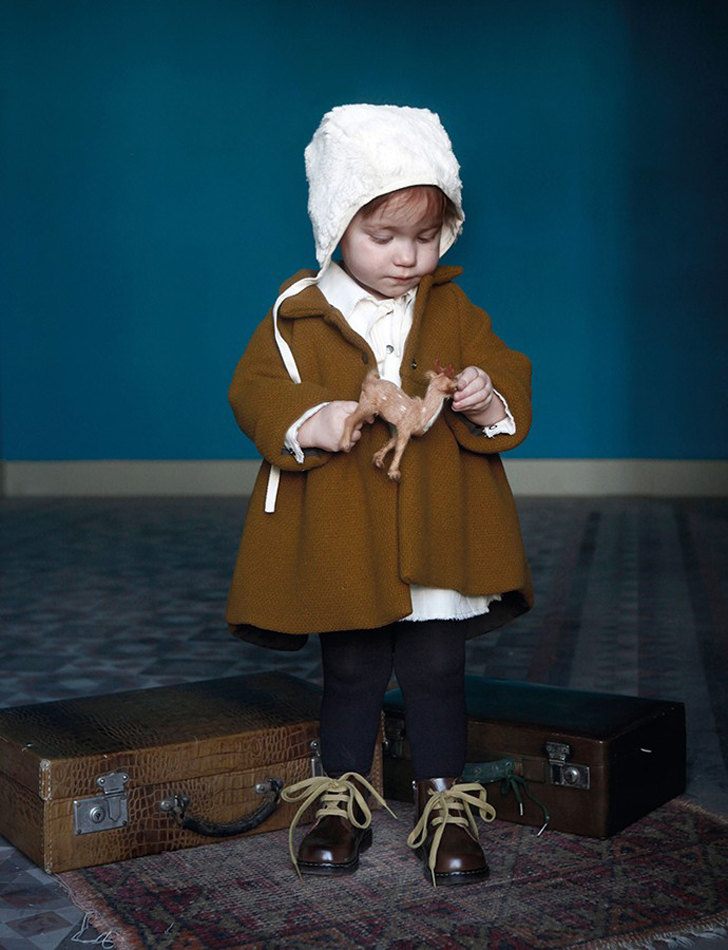 little-creative-factory-moda-infantil-abrigo-mostaza-bebe