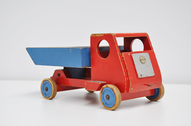 mid-mod-juguetes-vintage-camion-rojo