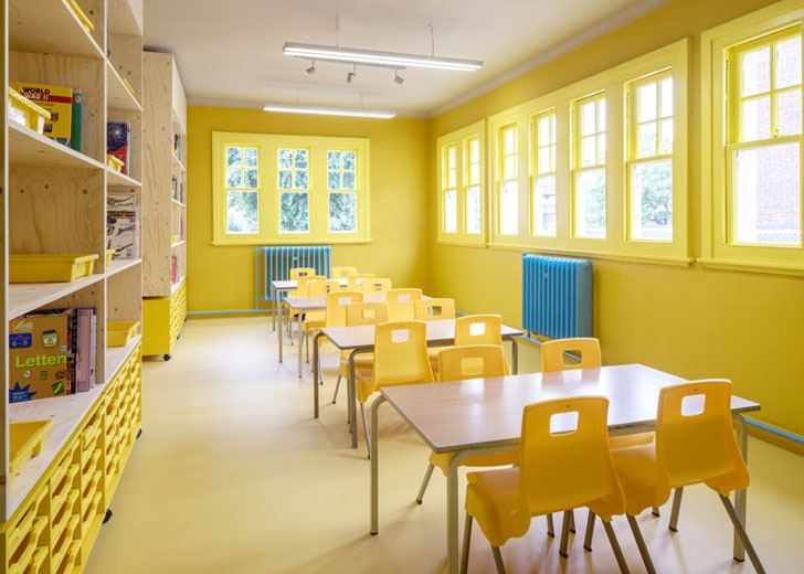 colegio-de-primaria-colorido-aula-amarilla