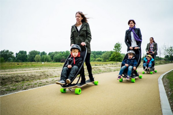 Moms-ride-with-kids-longboard-stroller-gives-a-perfect-ride