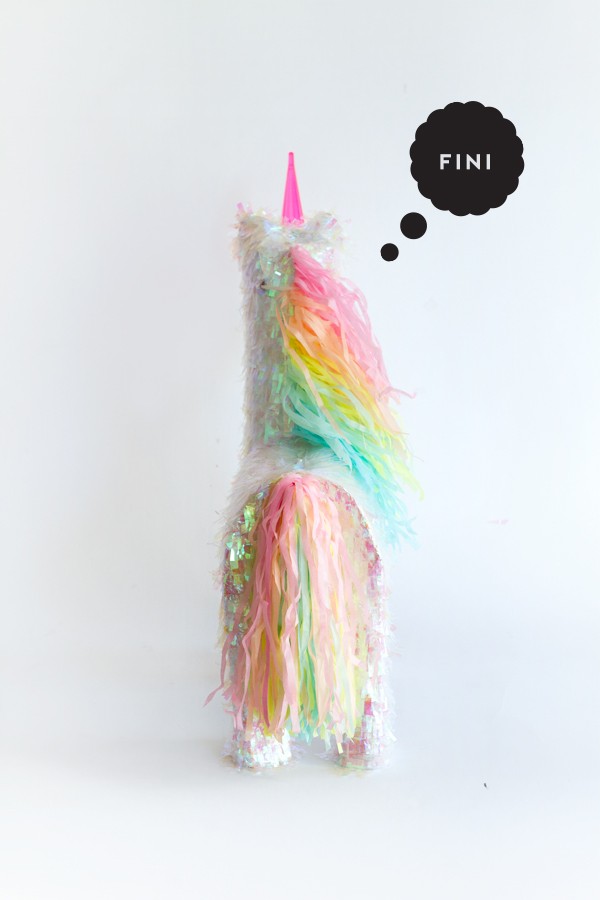 piñata de unicornio para decorar fiestas para niños